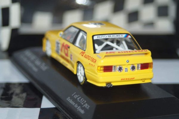 Onyx opel vectra stw 1997 thiim 1:43 scale xt065