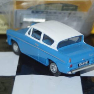 Vanguards austin mini van automobile association va14002 1:43 scale