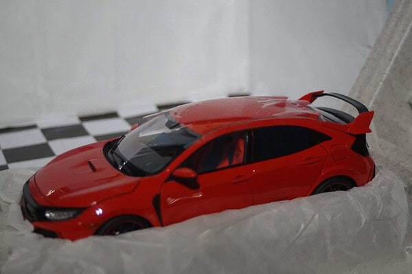 Vanguards ford capri mk3 1982 british saloon cars va10806 1:43 scale