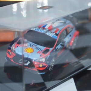 Ixo fiat 131 abarth w.rohrl portugal rally 1980 1:18 18rmc053b