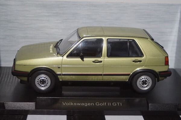 MODELCAR Group Ford Sierra Sapphire Cosworth Black 1:18 Scale MCG18173