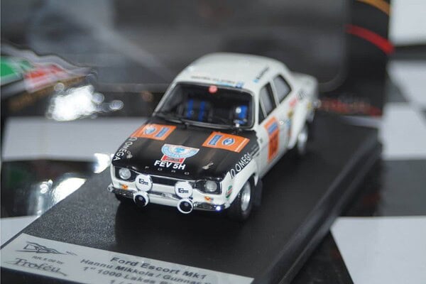 Vauxhall chevette hsr circuit of ireland 1:43rd scale rr.ir 03 trofeu