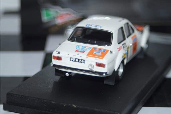 Vauxhall chevette hsr circuit of ireland 1:43rd scale rr.ir 03 trofeu