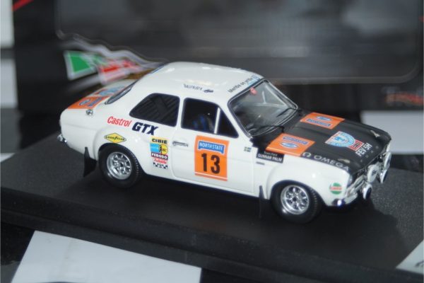 Vauxhall chevette hsr circuit of ireland 1:43rd scale rr.ir 03 trofeu