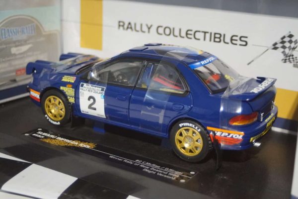 Sunstar ford escort rs turbo 1984 white 4963r 1:18 scale