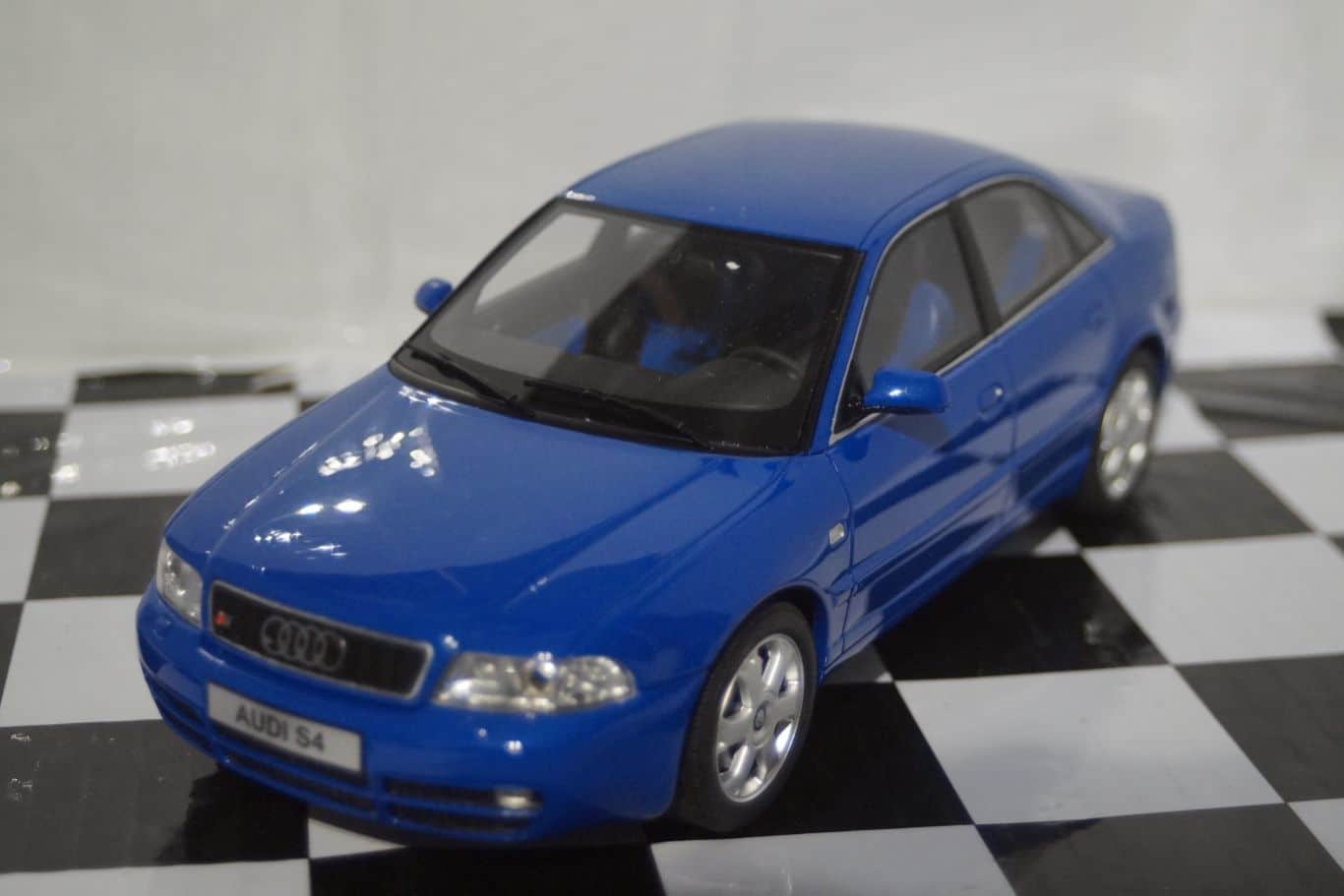 Audi A4 B5 S4 2.7 Biturbo sedan blue modelcar OT373 Otto 1:18