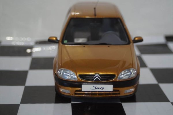 Otto peugeot 405 mi16 super tourismo l.aiello 1992 1:18 ot364