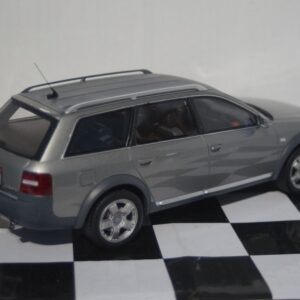Otto peugeot 405 mi16 super tourismo l.aiello 1992 1:18 ot364