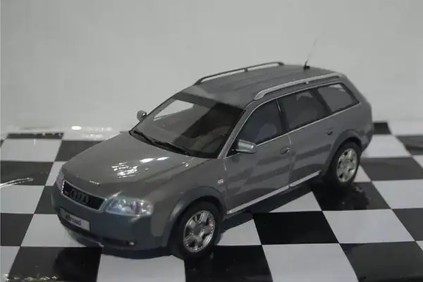Otto audi allroad quattro 2000 grey estate 1:18 ot363