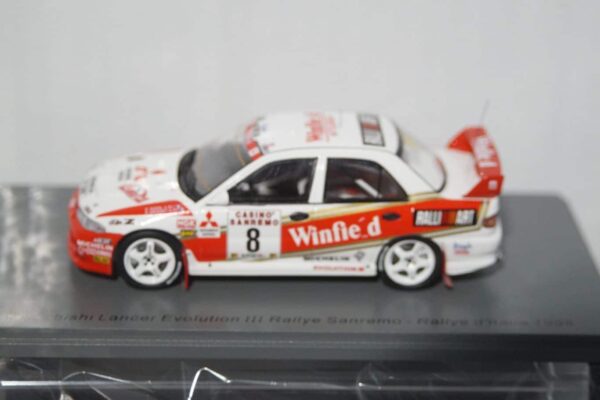 Spark mitsubishi lancer evolution rally finland 1995 1:43 resin s6502