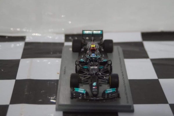 Spark mercedes-amg f1 w12 e-performance bahrain gp 2021 1:43 resin s7661