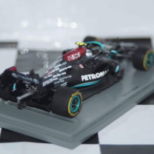 Spark mercedes-amg f1 w12 e-performance bahrain gp 2021 1:43 resin s7661