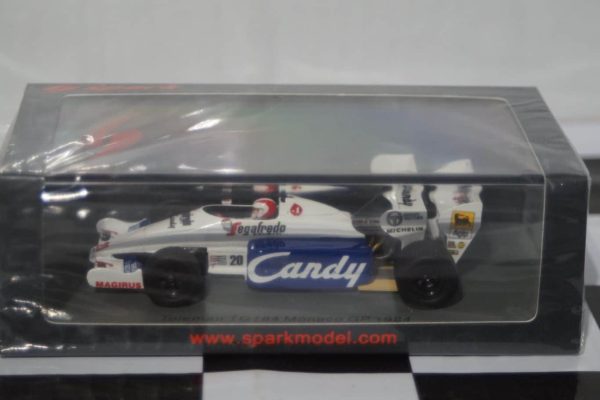 Spark porsche 911gt1 street version 1996 1:43 resin s5999