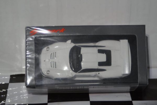 Spark Porsche 911GT1 Street Version 1996 1:43 Resin S5999