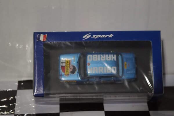 Spark porsche 911gt1 street version 1996 1:43 resin s5999