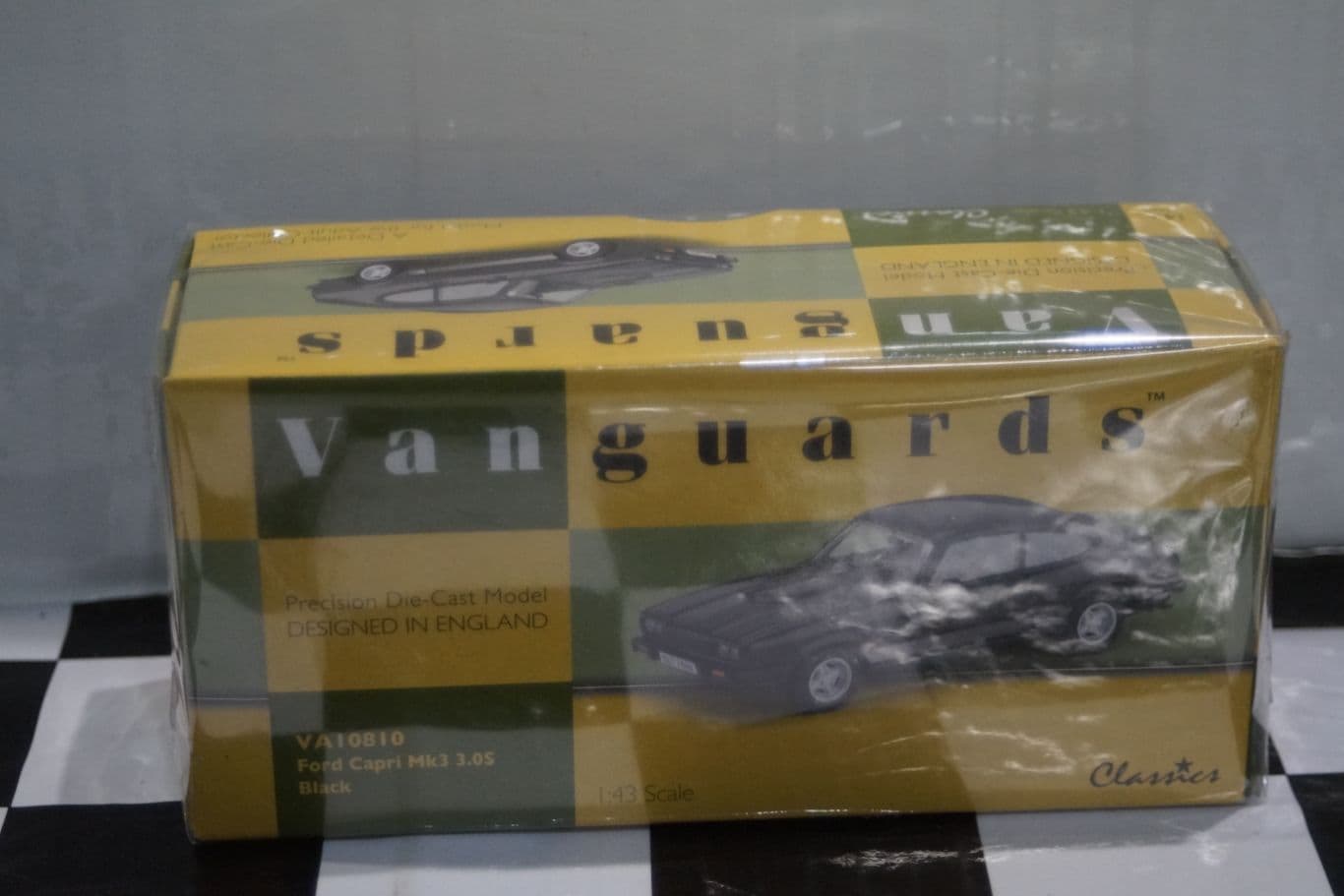 Vanguards Ford Capri Mk3 3.0S Black VA10810 1:43 Scale