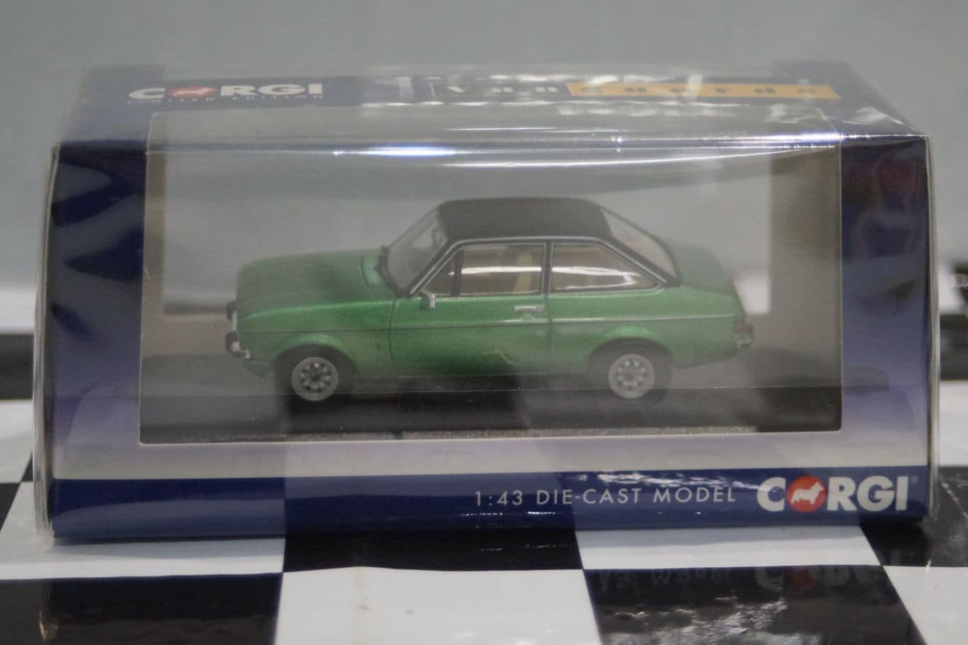 Vanguards Ford Escort Mk2 1.3 Ghia Green VA12618 1:43 Scale