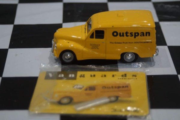 Vanguards austin a40 van outspan yellow va00320 1:43 scale