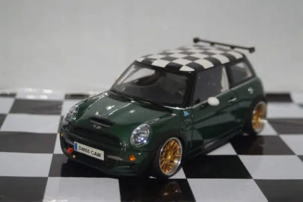 Kyosho Mini BMW Cooper S John Cooper Challenge Green 08557G 1:18