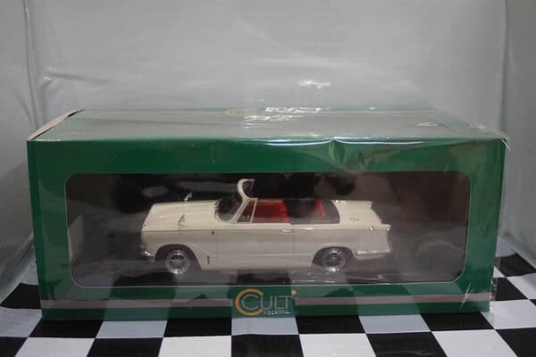 Cult scale models triumph vitesse mk2 dhc rhd 1:18 cml068-1