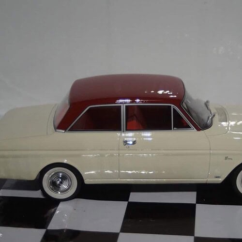 Bos models ford taunus 12m (4p) white & maroon bos023 1:18 resin
