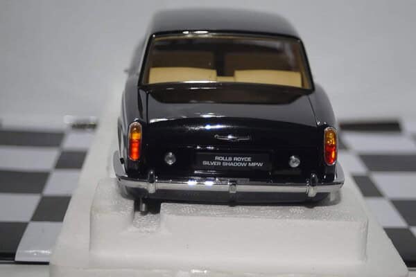 Paragon models rolls royce silver shadow 1:18 diecast pa-98202