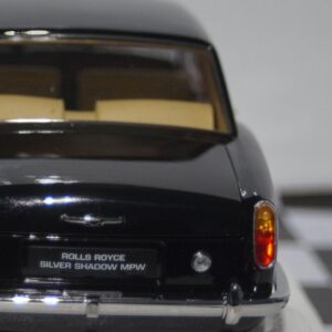 Paragon models rolls royce silver shadow 1:18 diecast pa-98202