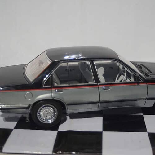 Biante Models Holden VC Commodore SL/E 1980 B182702A 1:18 Scale