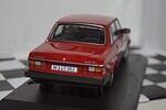 Minichamps Volvo 240 GL 1986 Red in 1:18 155 171401