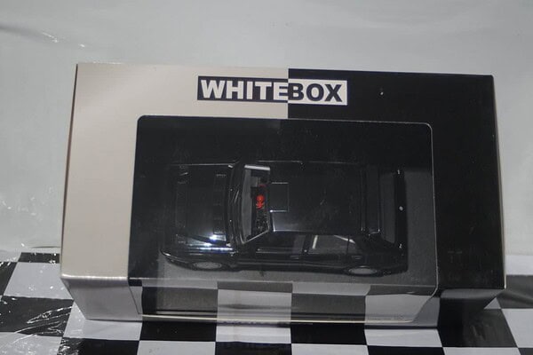 Whitebox opel diplomat a coupe silver 1:24 wb124082-o