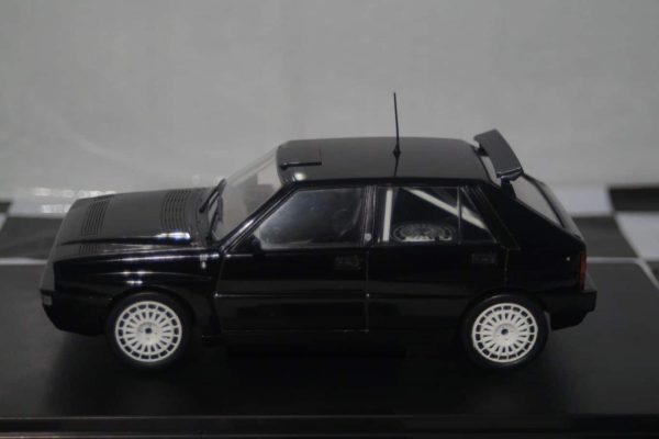 Whitebox opel diplomat a coupe silver 1:24 wb124082-o