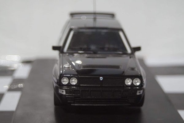 Whitebox opel diplomat a coupe silver 1:24 wb124082-o