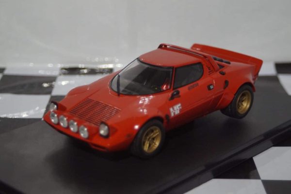 Whitebox Opel Diplomat A Coupe Silver 1:24 WB124082-O