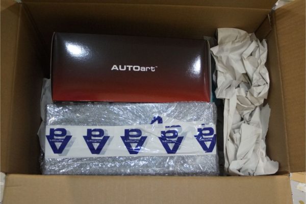 Autoart audi quattro s1 rally sanremo with figure and case 1:18 diecast 88503