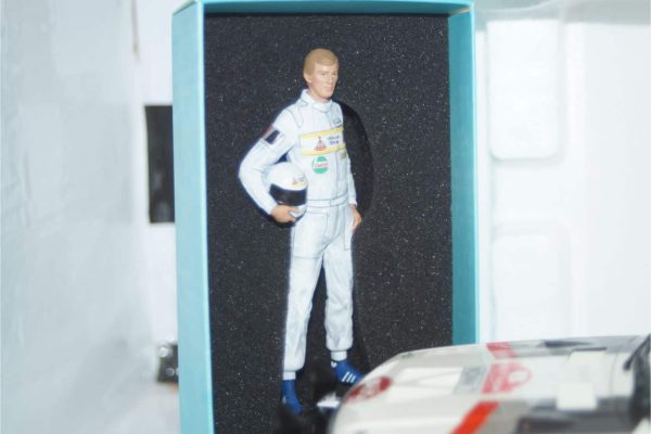 Autoart audi quattro s1 rally sanremo with figure and case 1:18 diecast 88503