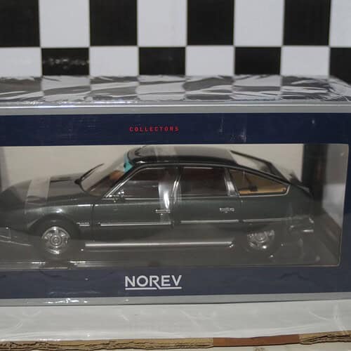 Road signature jaguar xjs green 2 door ldc92658 1:18 scale