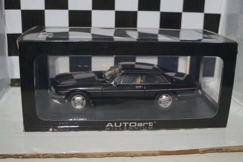 Road Signature Jaguar XJS Green 2 Door LDC92658 1:18 Scale