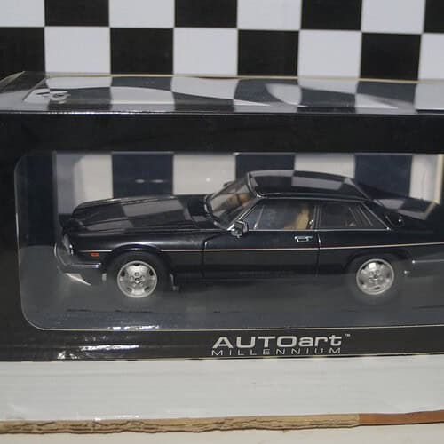 Road Signature Jaguar XJS Green 2 Door LDC92658 1:18 Scale