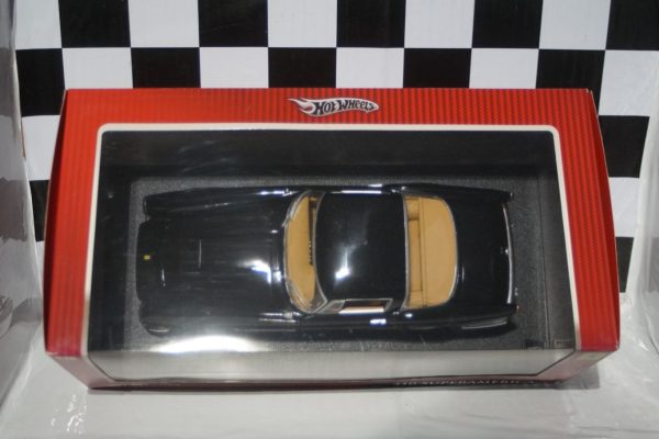 Road Signature Jaguar XJS Green 2 Door LDC92658 1:18 Scale