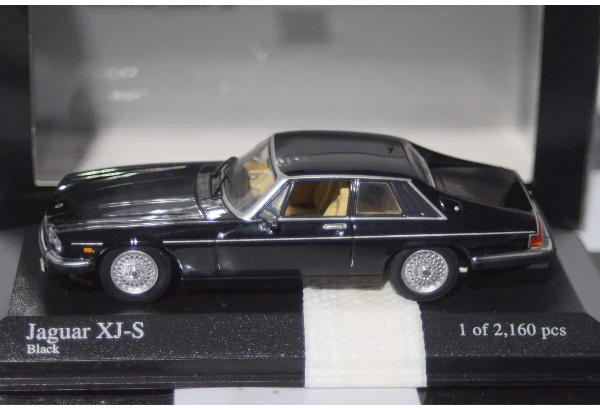 Minichamps Jaguar XJS Coupe Black 1980 400 130421 1:43