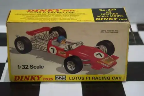 Dinky toys meccano product lotus f1 racing car in 1:32 225