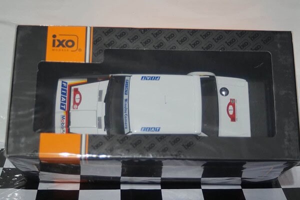Ixo fiat 131 abarth rallye hunsruck w.rorhl 1979 1:18 18rmc077.20