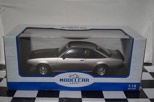 Model car group opel manta b magic black mcg18256