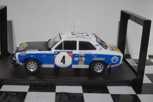 Ixo ford escort mk1 rs 1600 safari rally 1973 1:18 18rmc075c.20