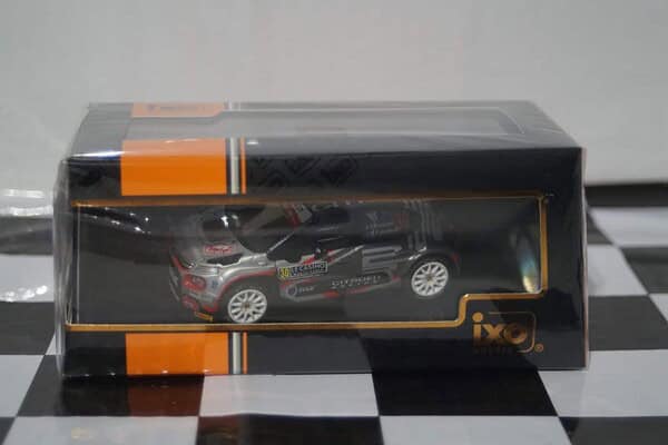 IxoFordEscortRSCosworthMaroonCLCNDiecast: