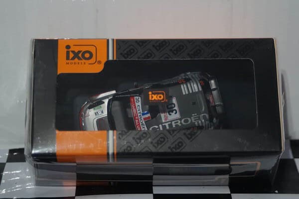 Ixo ford escort rs cosworth 1984 maroon clc384n diecast 1:43