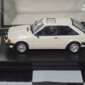 Sunstar ford escort rs turbo 1984 black 4964r 1:18 scale