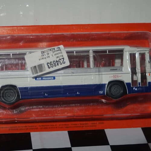 ixoNeoplanNHlSingleDeckCoach/DiecastBUS