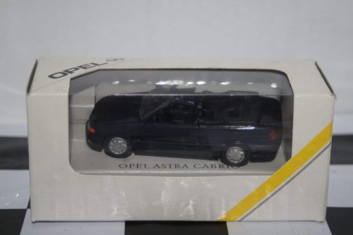 GamaOpelAscona/VauxhallCavalierSRSilverin:scale