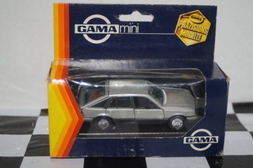 GamaOpelAscona/VauxhallCavalierSRSilverin:scale